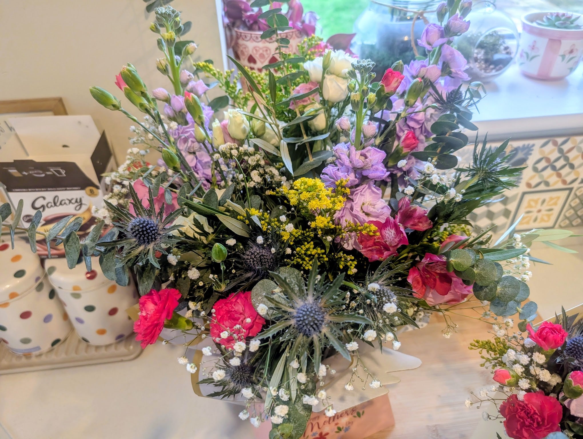 Flower Bouquet- Hand tied in Living Vase Box