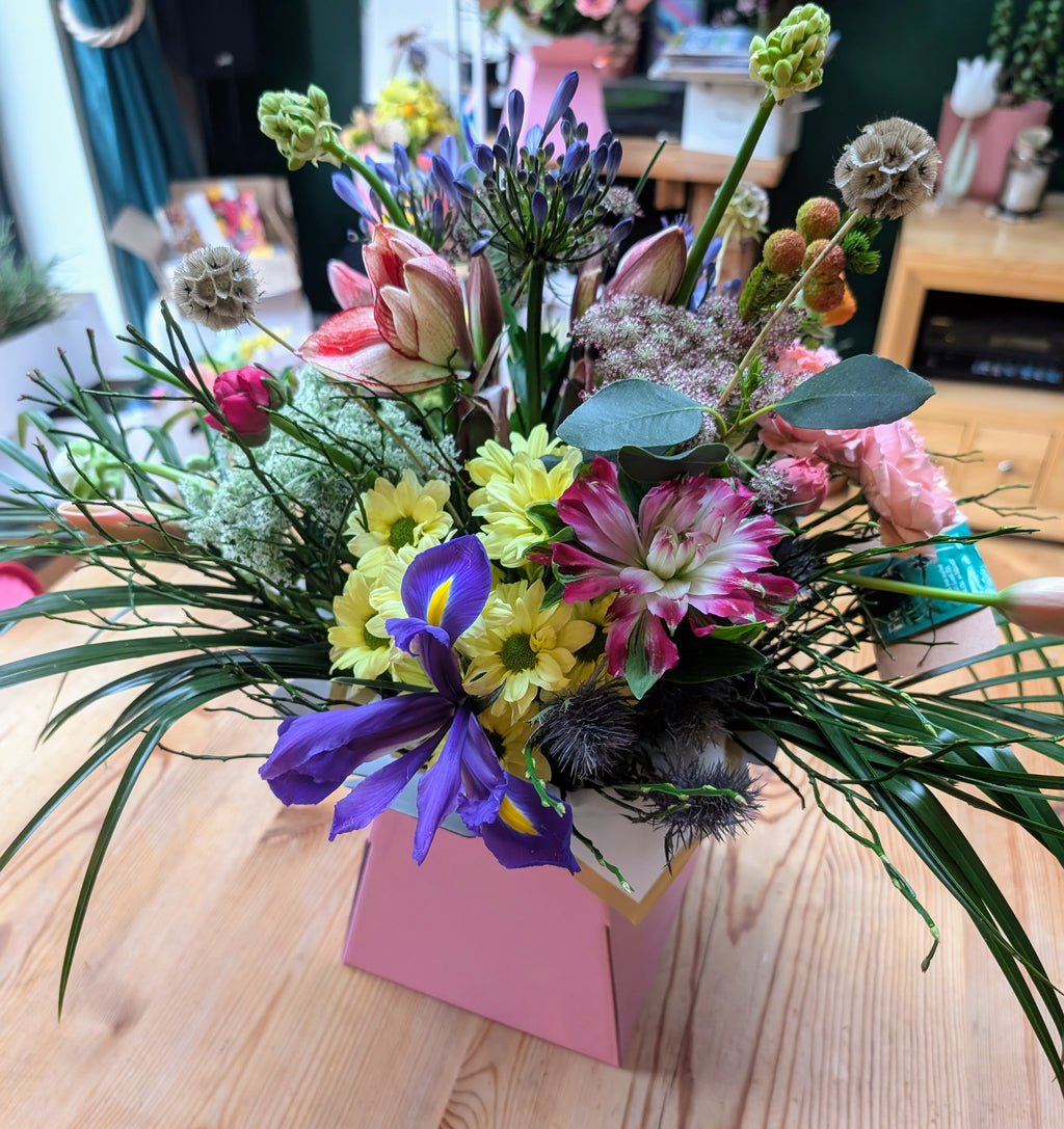 Flower Bouquet- Hand tied in Living Vase Box