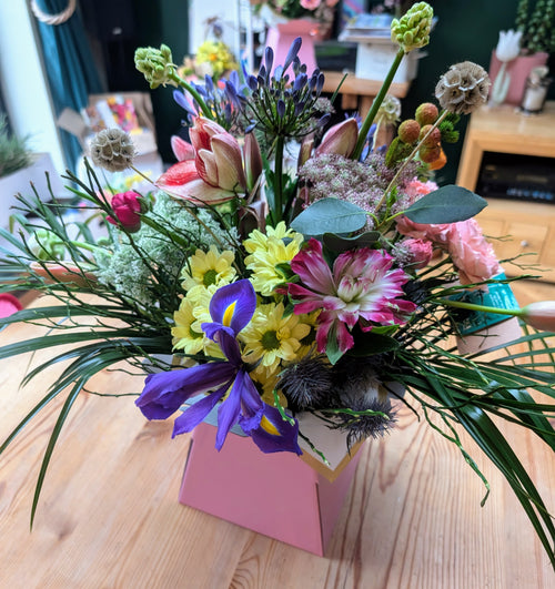 Flower Bouquet- Hand tied in Living Vase Box